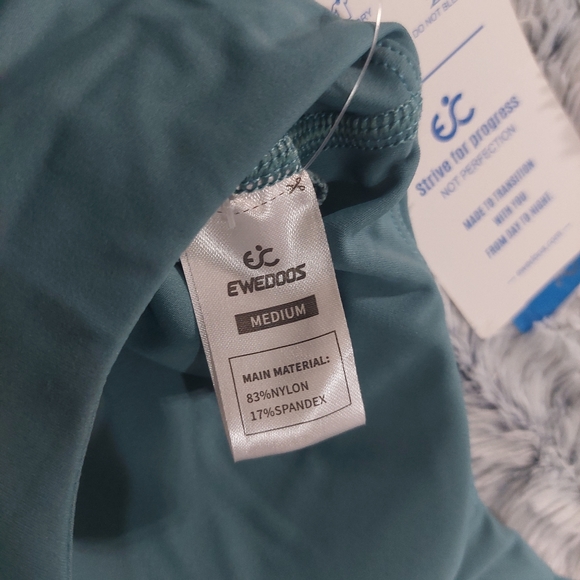 Workout, tennis dress built in bra and shorts size medium - Picture 13 of 15